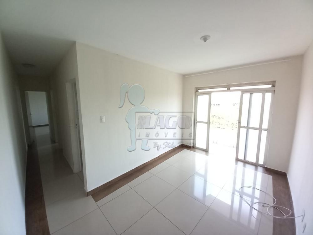 Alugar Apartamentos / Padrão em Ribeirão Preto R$ 740,00 - Foto 1