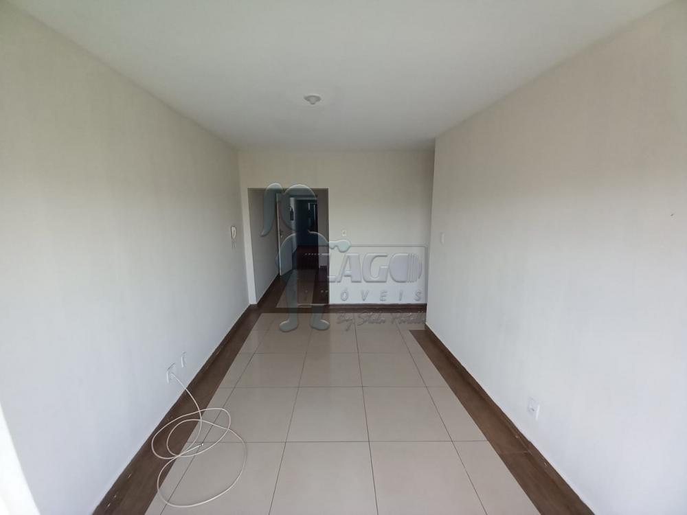 Alugar Apartamentos / Padrão em Ribeirão Preto R$ 740,00 - Foto 2