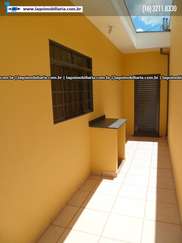 Alugar Casas / Padrão em Ribeirão Preto R$ 1.200,00 - Foto 1