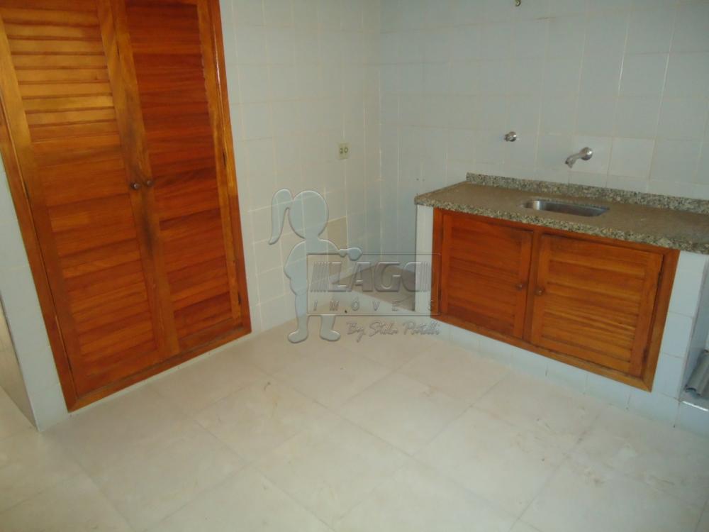 Alugar Apartamentos / Padrão em Ribeirão Preto R$ 1.100,00 - Foto 3