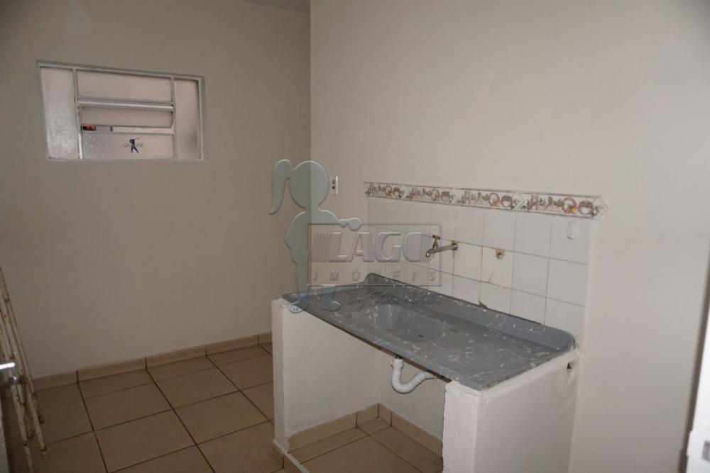 Alugar Apartamentos / Padrão em Ribeirão Preto R$ 680,00 - Foto 3