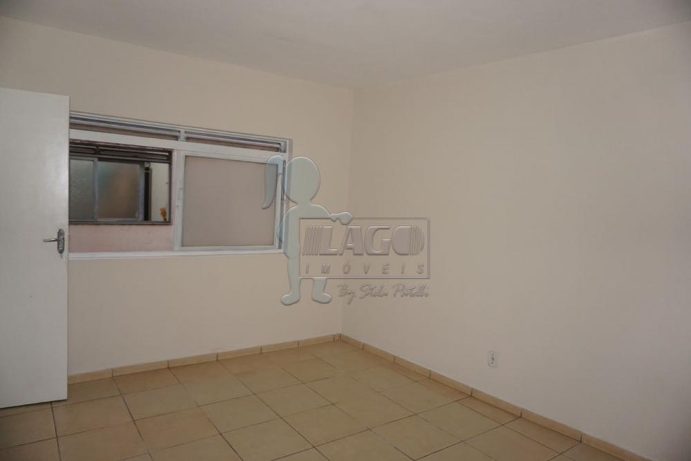 Alugar Apartamentos / Padrão em Ribeirão Preto R$ 680,00 - Foto 2