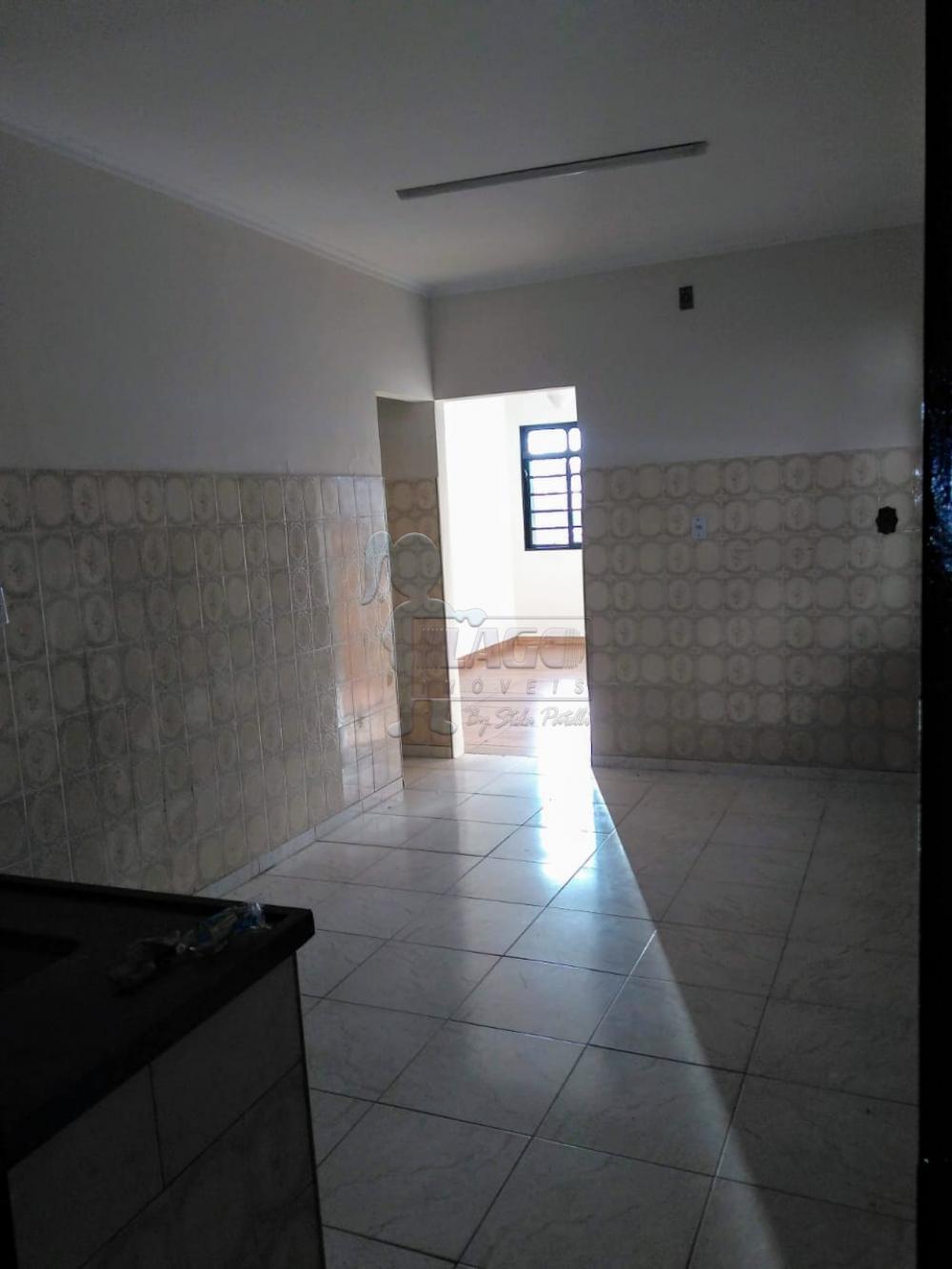 Alugar Casas / Padrão em Ribeirão Preto R$ 1.300,00 - Foto 5