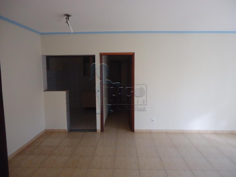 Alugar Apartamentos / Padrão em Ribeirão Preto R$ 850,00 - Foto 1