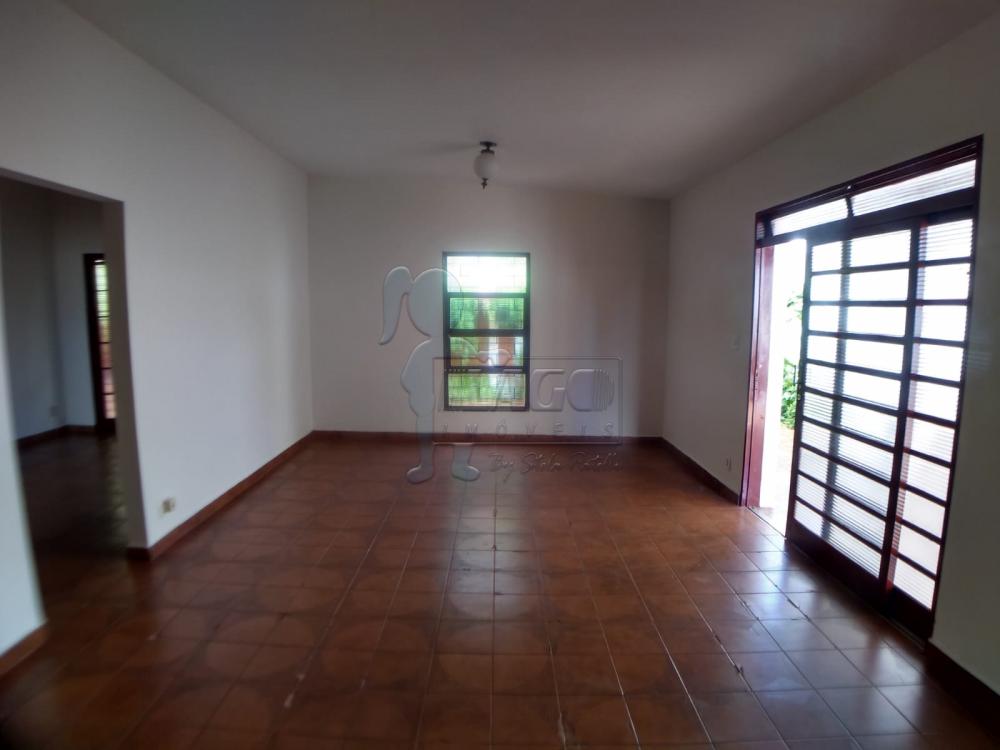 Alugar Casas / Padrão em Ribeirão Preto R$ 800,00 - Foto 1