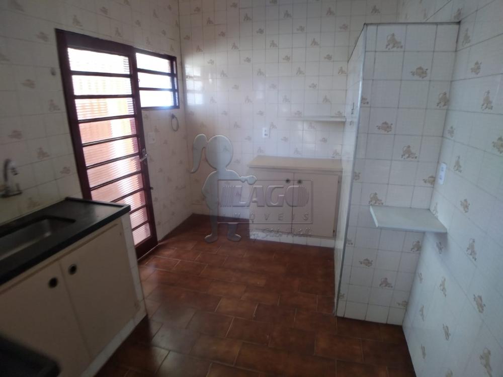 Alugar Casas / Padrão em Ribeirão Preto R$ 800,00 - Foto 6