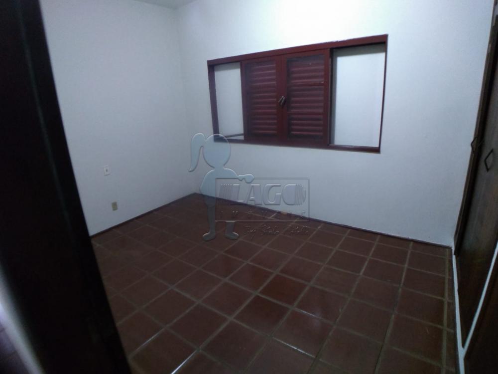 Alugar Casas / Padrão em Ribeirão Preto R$ 800,00 - Foto 9