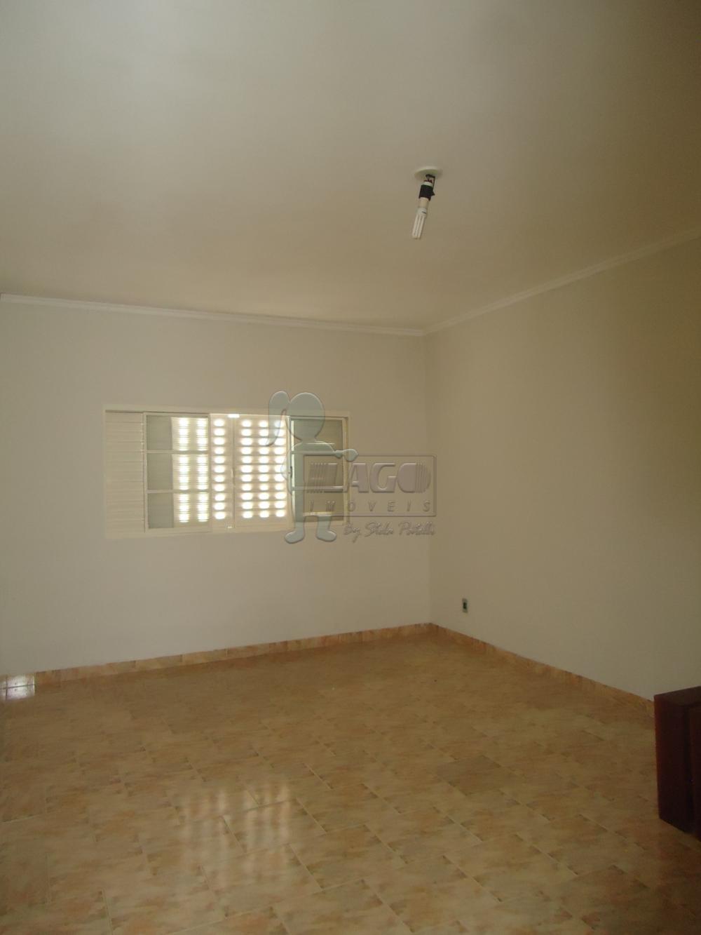 Alugar Casas / Padrão em Ribeirão Preto R$ 1.100,00 - Foto 5