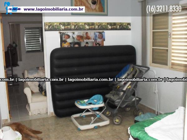 Comprar Casas / Padrão em Ribeirão Preto R$ 460.000,00 - Foto 1