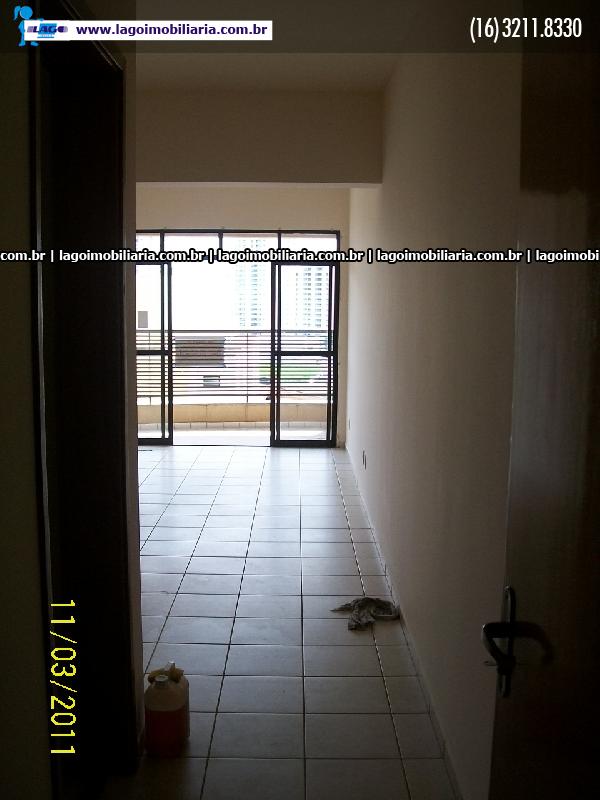 Alugar Apartamentos / Padrão em Ribeirão Preto R$ 1.400,00 - Foto 1