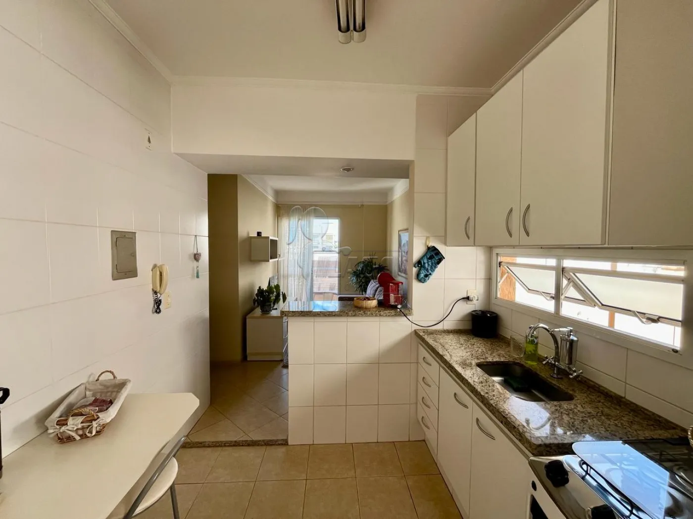 Alugar Apartamentos / Padrão em Ribeirão Preto R$ 650,00 - Foto 2