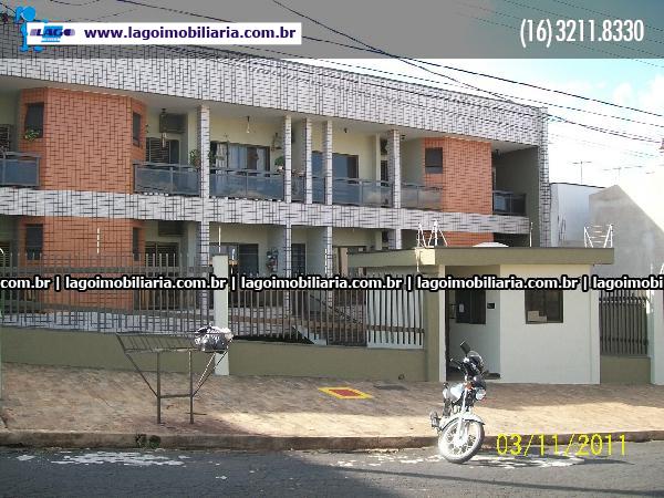 Alugar Apartamentos / Padrão em Ribeirão Preto R$ 950,00 - Foto 1