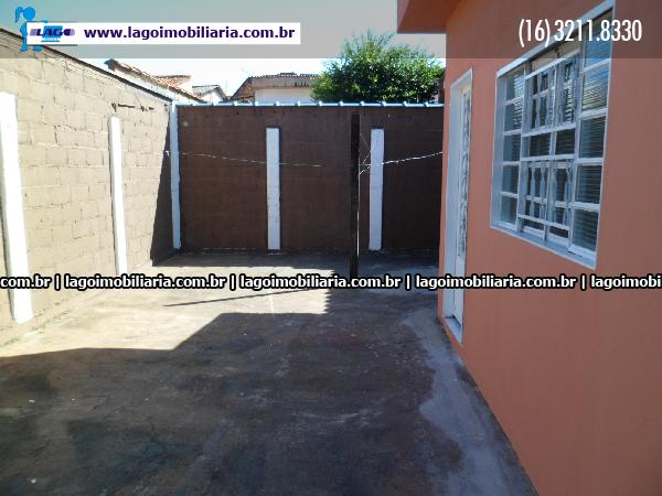 Alugar Casas / Padrão em Ribeirão Preto R$ 800,00 - Foto 5