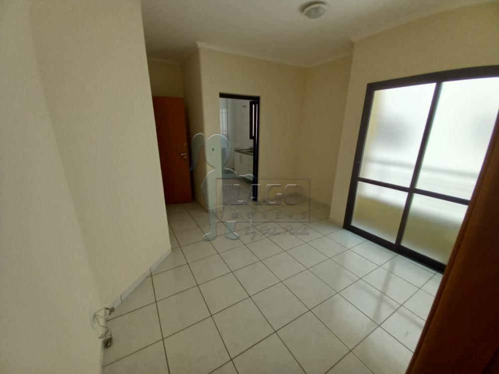 Alugar Apartamentos / Padrão em Ribeirão Preto R$ 1.400,00 - Foto 2