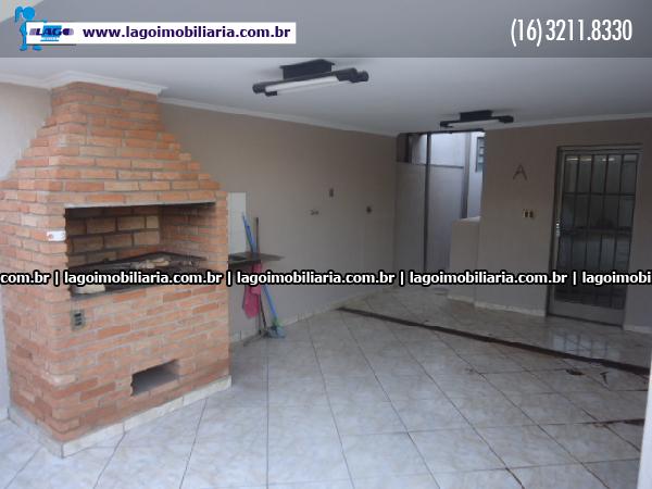 Alugar Casas / Padrão em Ribeirão Preto R$ 1.600,00 - Foto 4