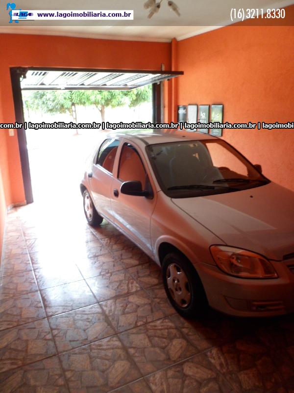 Alugar Casas / Padrão em Ribeirão Preto R$ 900,00 - Foto 1