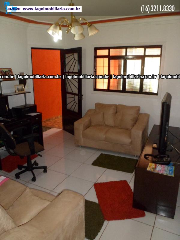 Alugar Casas / Padrão em Ribeirão Preto R$ 900,00 - Foto 2