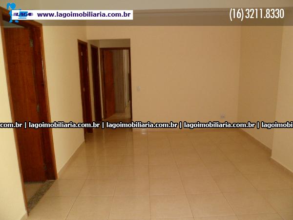 Alugar Apartamentos / Padrão em Ribeirão Preto R$ 1.800,00 - Foto 2