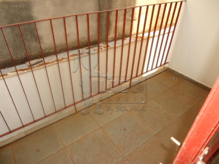 Alugar Apartamentos / Padrão em Ribeirão Preto R$ 1.000,00 - Foto 2