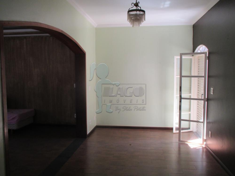 Alugar Casas / Padrão em Ribeirão Preto R$ 1.600,00 - Foto 4