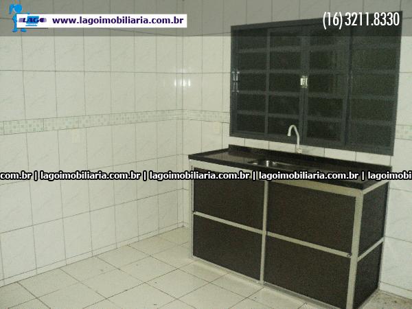 Alugar Casas / Padrão em Ribeirão Preto R$ 750,00 - Foto 9