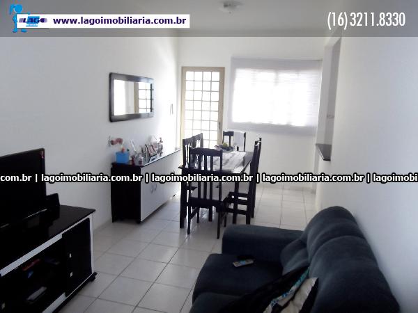 Alugar Casa / Padrão em Ribeirão Preto R$ 1.200,00 - Foto 1