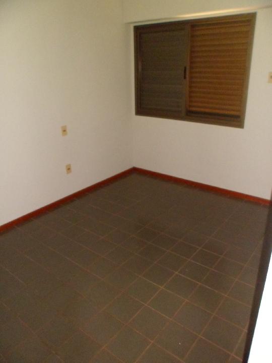 Alugar Apartamentos / Padrão em Ribeirão Preto R$ 700,00 - Foto 5