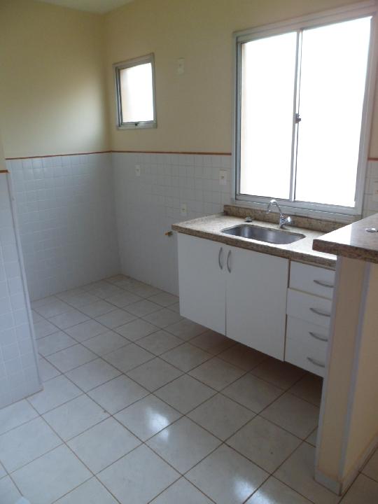 Alugar Apartamentos / Padrão em Ribeirão Preto R$ 750,00 - Foto 3