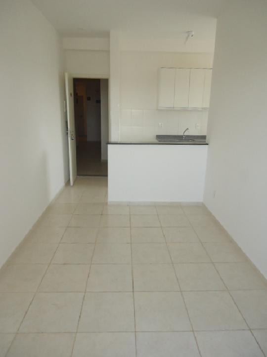 Alugar Apartamentos / Padrão em Ribeirão Preto R$ 750,00 - Foto 4