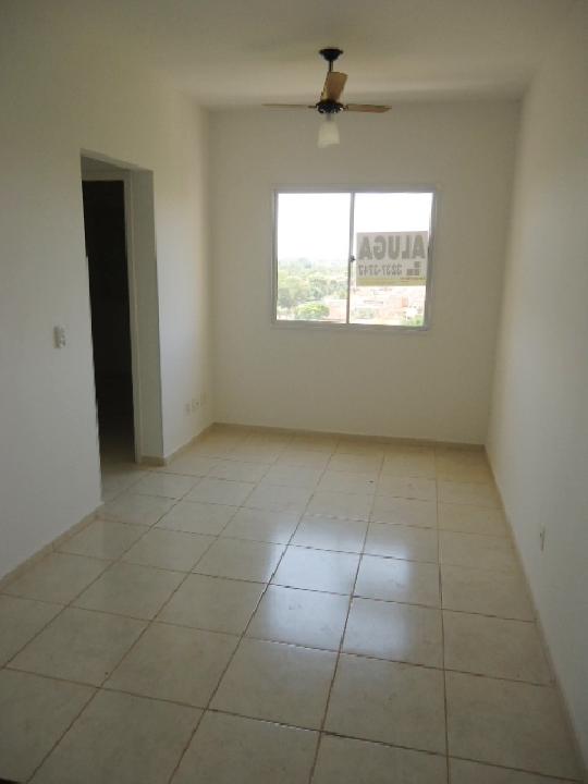 Alugar Apartamentos / Padrão em Ribeirão Preto R$ 750,00 - Foto 1