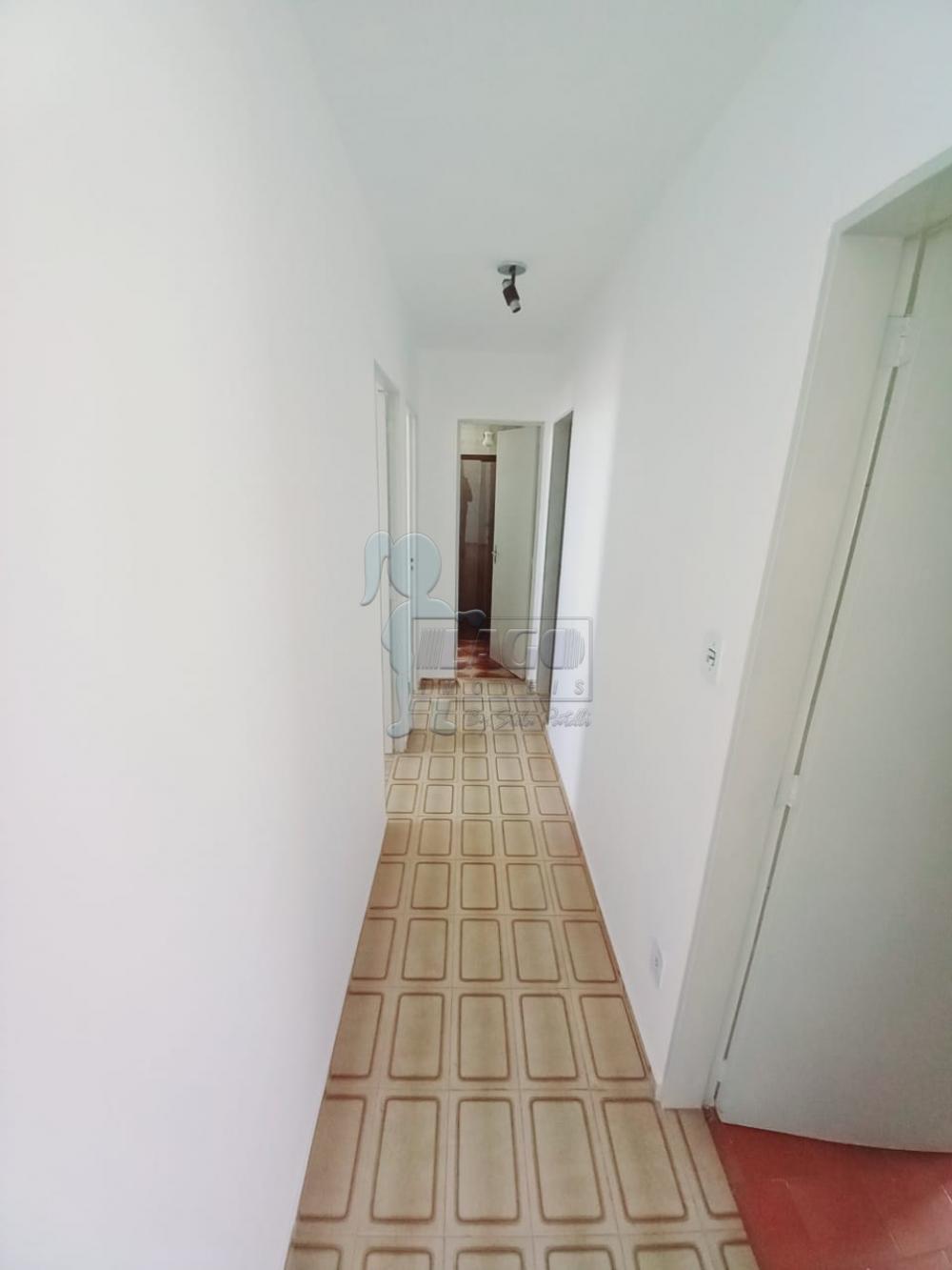 Alugar Apartamentos / Padrão em Ribeirão Preto R$ 900,00 - Foto 2