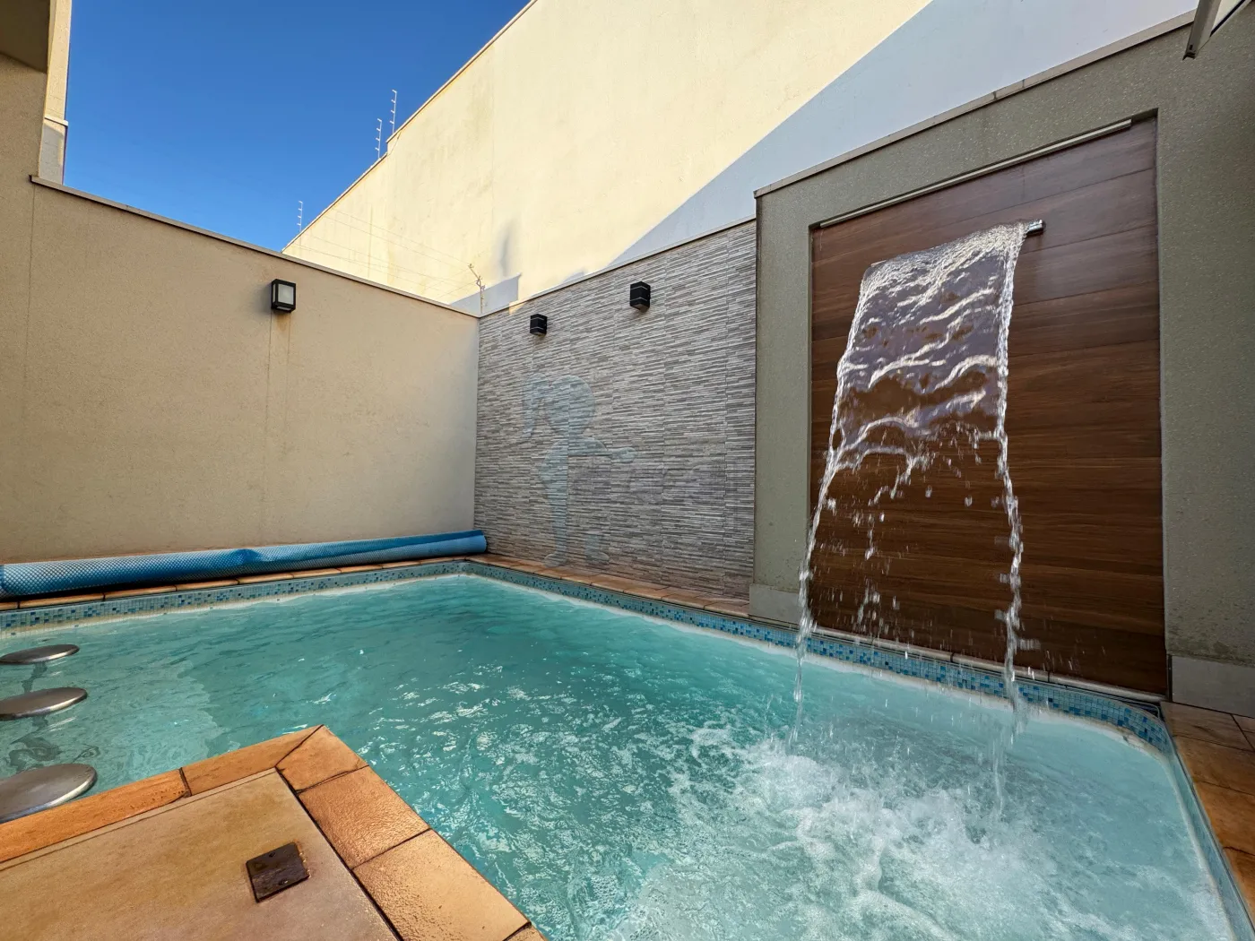 Comprar Casa / Padrão em Ribeirão Preto R$ 636.000,00 - Foto 1