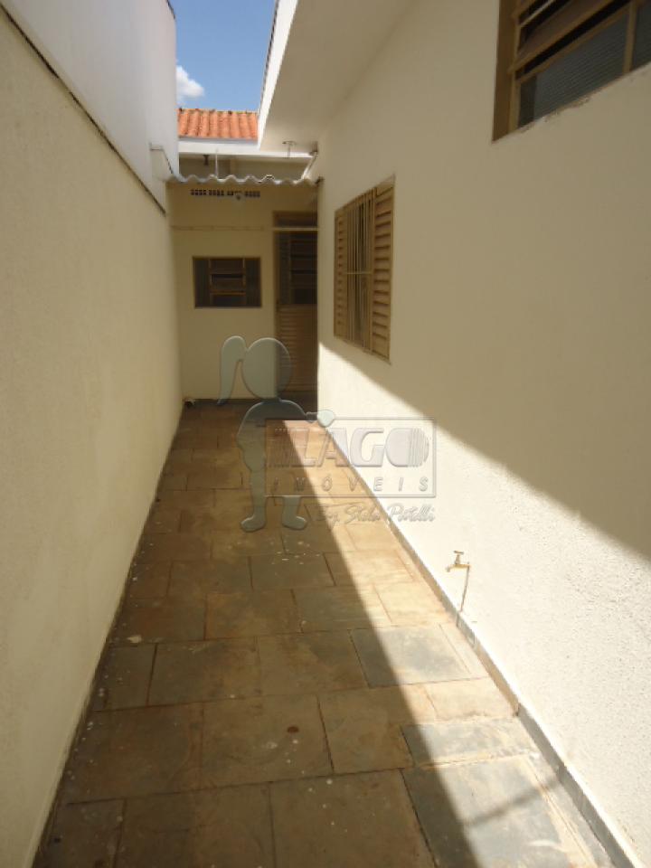 Alugar Casas / Padrão em Ribeirão Preto R$ 1.000,00 - Foto 12