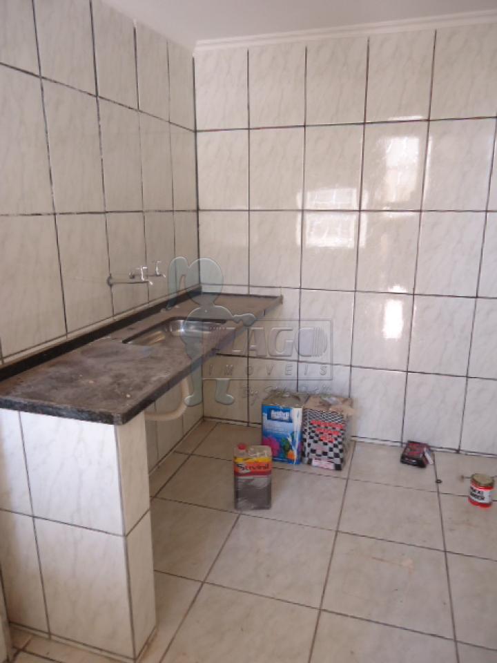 Alugar Casas / Padrão em Ribeirão Preto R$ 1.000,00 - Foto 11