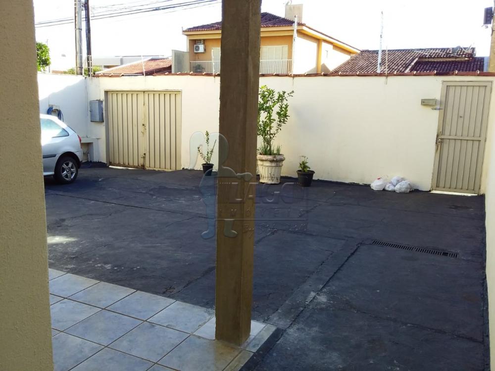 Alugar Casas / Padrão em Ribeirão Preto R$ 900,00 - Foto 1