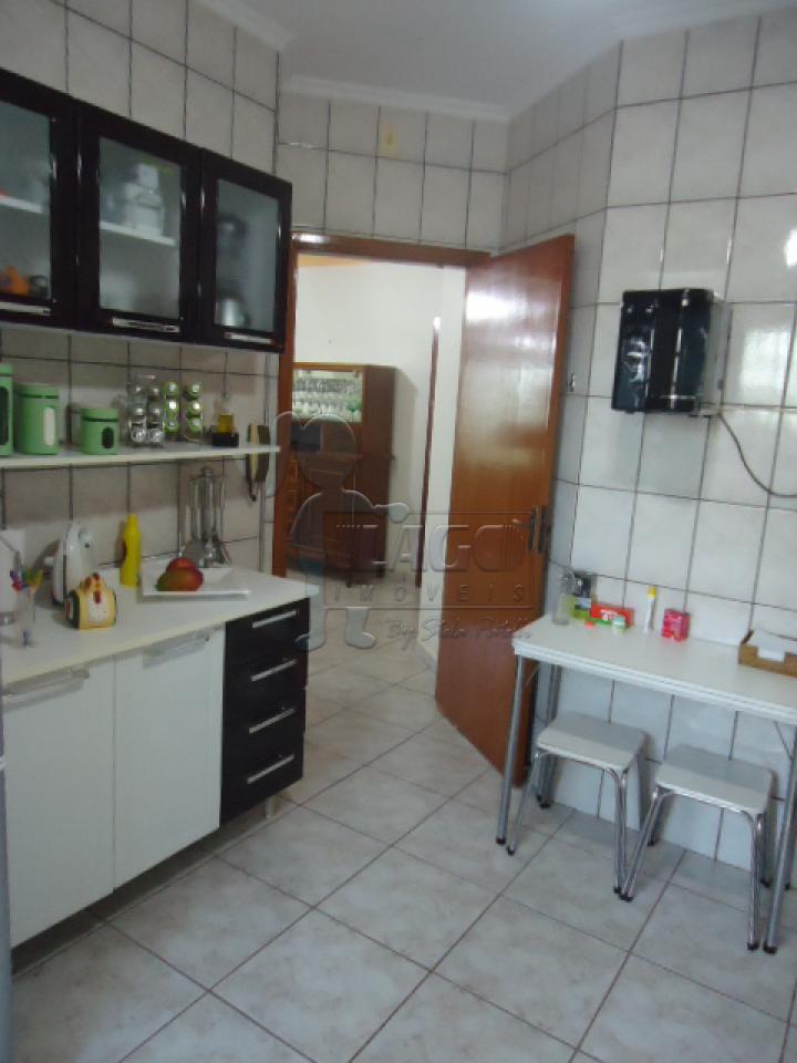 Alugar Apartamentos / Padrão em Ribeirão Preto R$ 1.800,00 - Foto 11