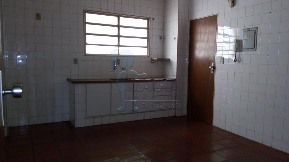 Alugar Apartamentos / Padrão em Ribeirão Preto R$ 800,00 - Foto 4