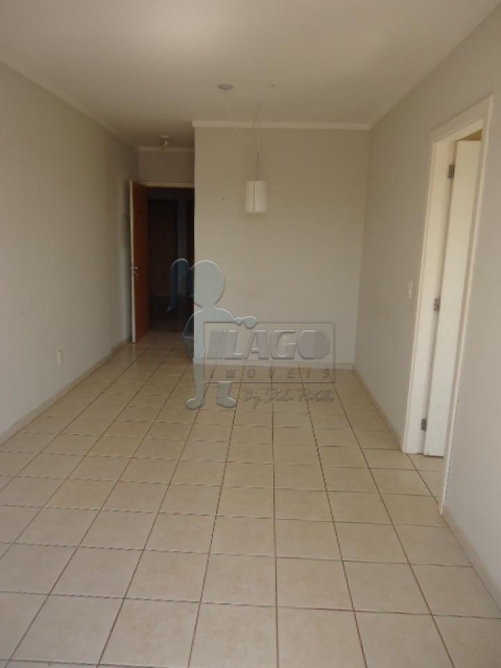Alugar Apartamentos / Padrão em Ribeirão Preto R$ 1.000,00 - Foto 2