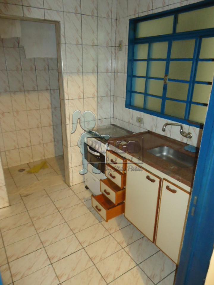 Alugar Apartamentos / Padrão em Ribeirão Preto R$ 750,00 - Foto 4