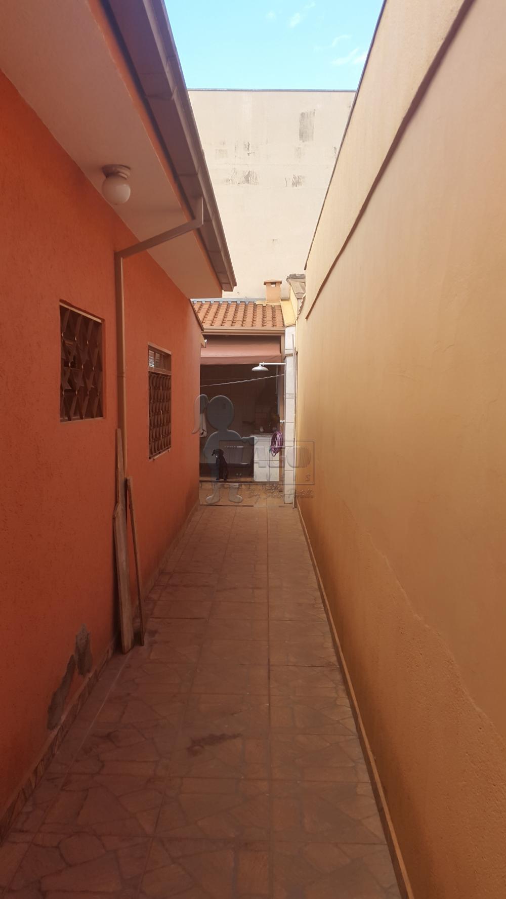 Comprar Casas / Padrão em Ribeirão Preto R$ 300.000,00 - Foto 2