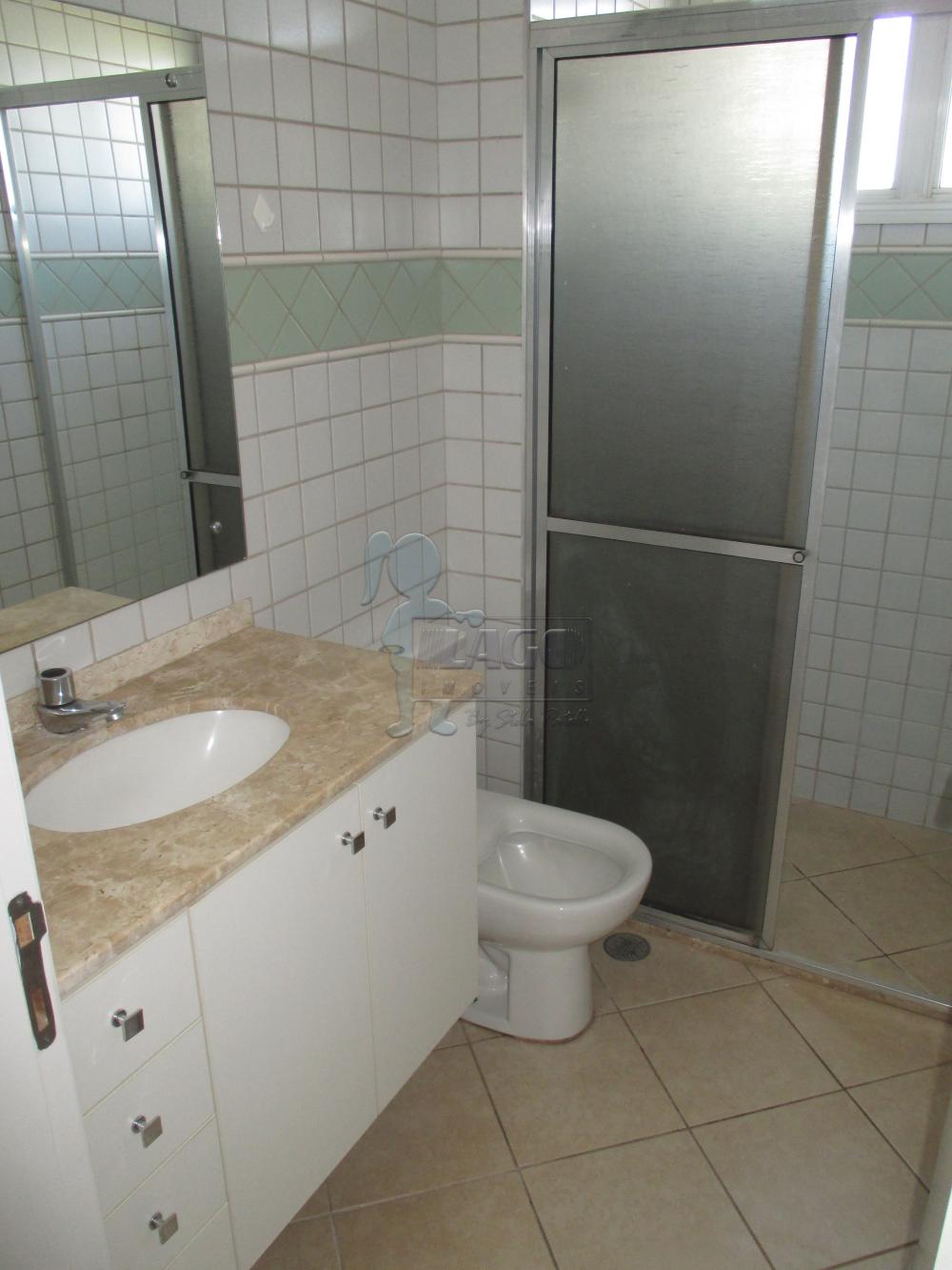 Alugar Apartamentos / Padrão em Ribeirão Preto R$ 900,00 - Foto 2