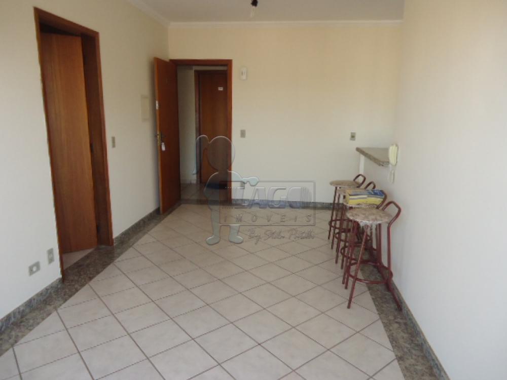 Alugar Apartamentos / Padrão em Ribeirão Preto R$ 650,00 - Foto 1