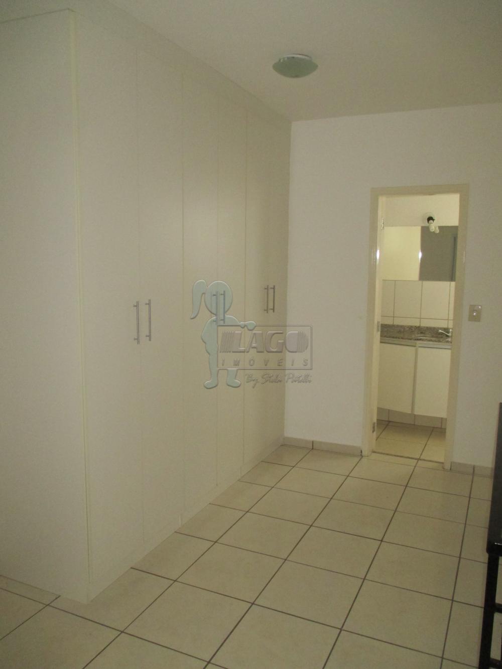 Alugar Apartamentos / Padrão em Ribeirão Preto R$ 700,00 - Foto 4