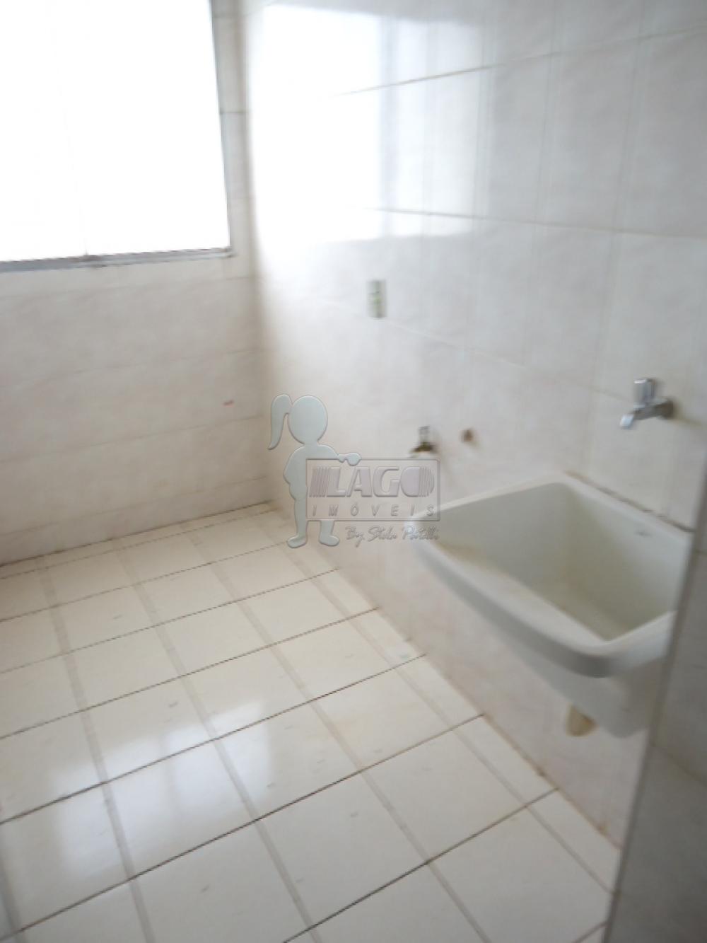 Alugar Apartamentos / Padrão em Ribeirão Preto R$ 750,00 - Foto 4