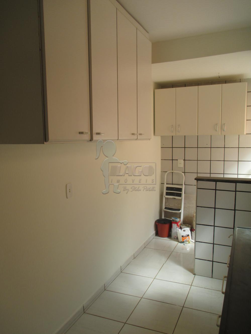 Alugar Apartamentos / Padrão em Ribeirão Preto R$ 900,00 - Foto 4