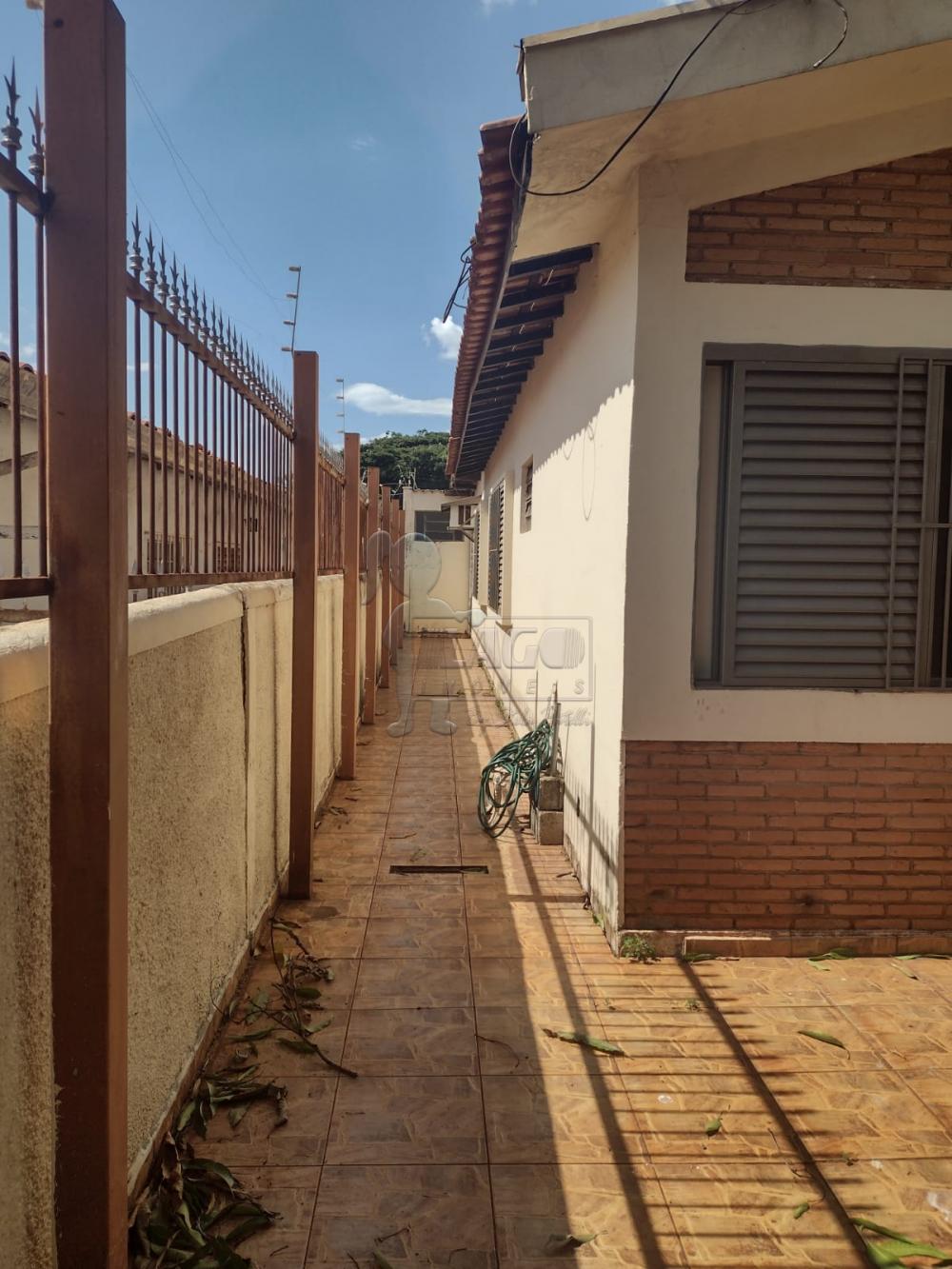 Alugar Casas / Padrão em Ribeirão Preto R$ 1.600,00 - Foto 17