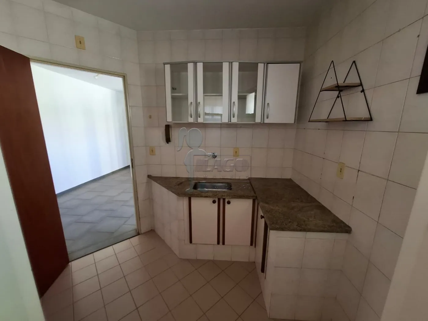 Alugar Apartamento / Padrão em Ribeirão Preto R$ 1.100,00 - Foto 8