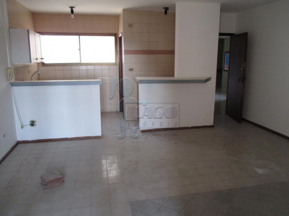 Alugar Apartamentos / Padrão em Ribeirão Preto R$ 700,00 - Foto 1