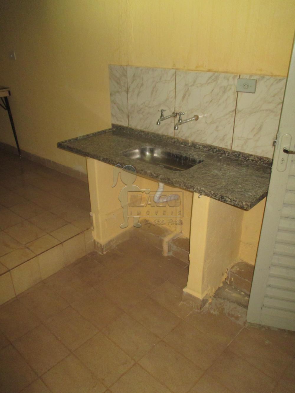 Alugar Casas / Padrão em Ribeirão Preto R$ 500,00 - Foto 3