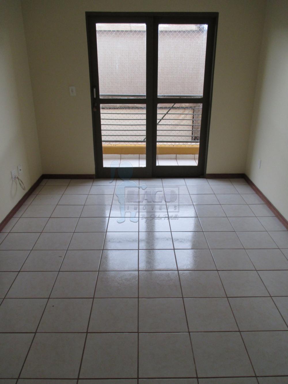 Alugar Apartamentos / Padrão em Ribeirão Preto R$ 680,00 - Foto 1